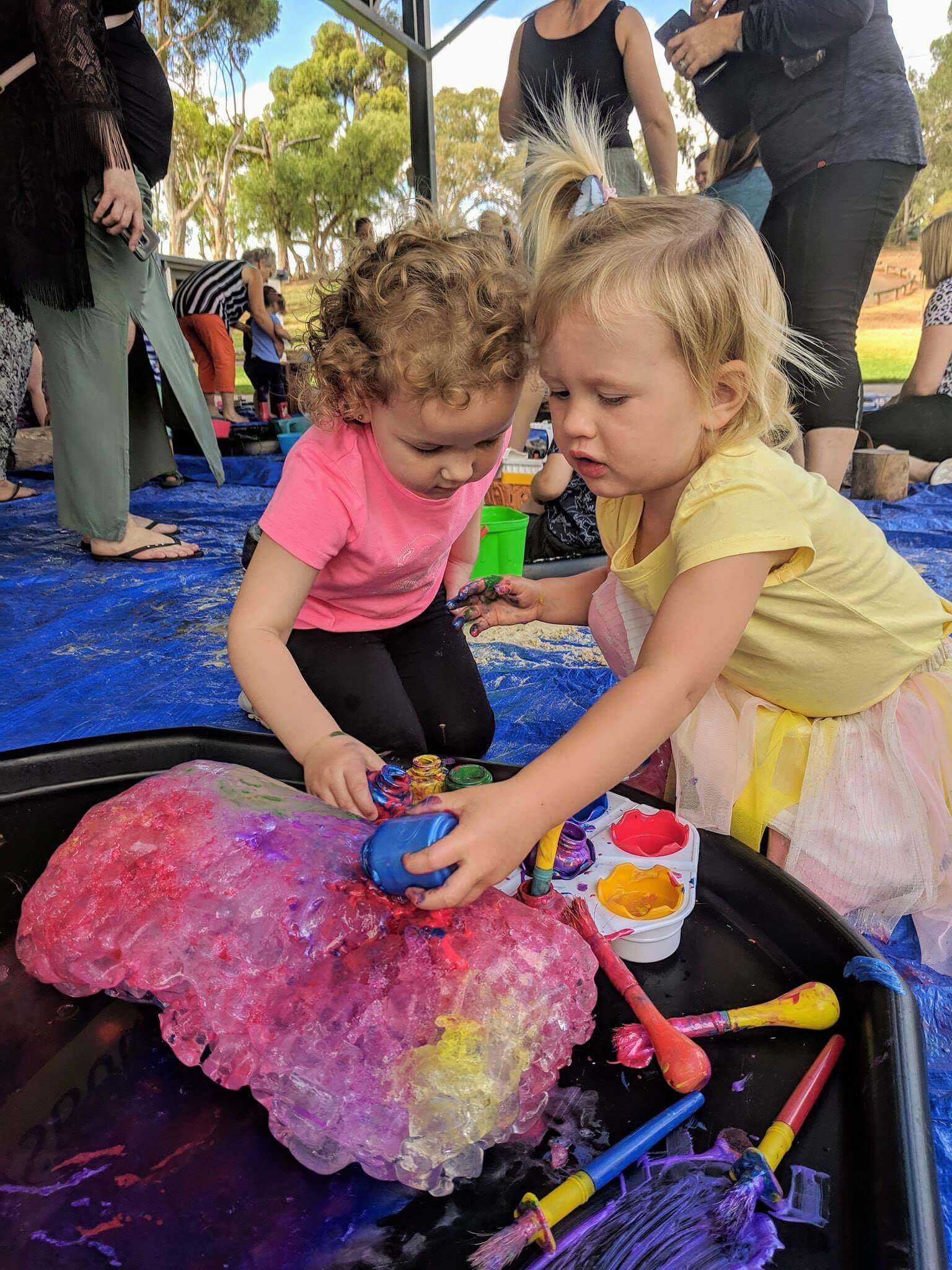 Outdoor Messy Play - Tusmore Park (Burnside) - First Senses
